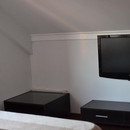 Vila Cu Trandafiri Cozy Apartments 2 Camere Bragadiru Exteriör bild