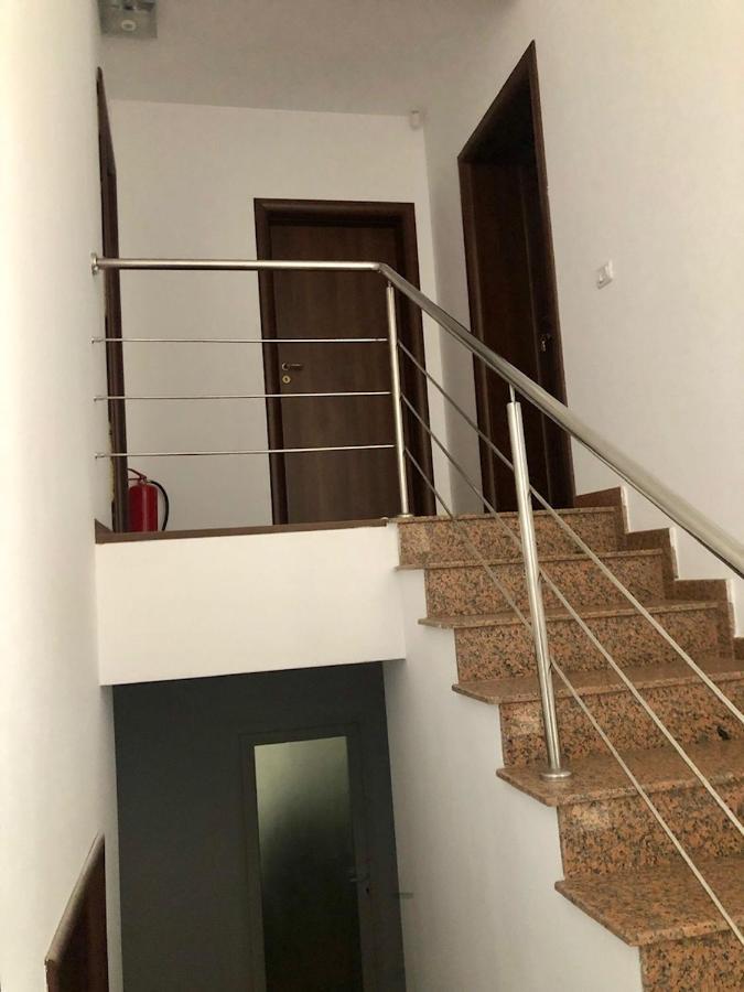 Vila Cu Trandafiri Cozy Apartments 2 Camere Bragadiru Exteriör bild