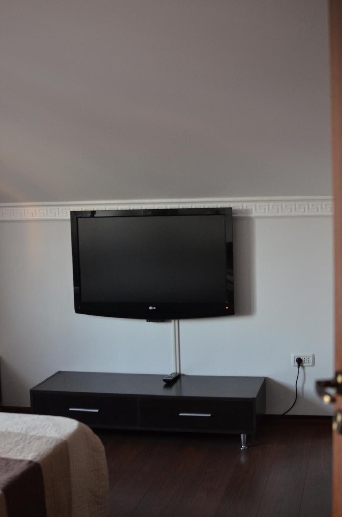 Vila Cu Trandafiri Cozy Apartments 2 Camere Bragadiru Exteriör bild