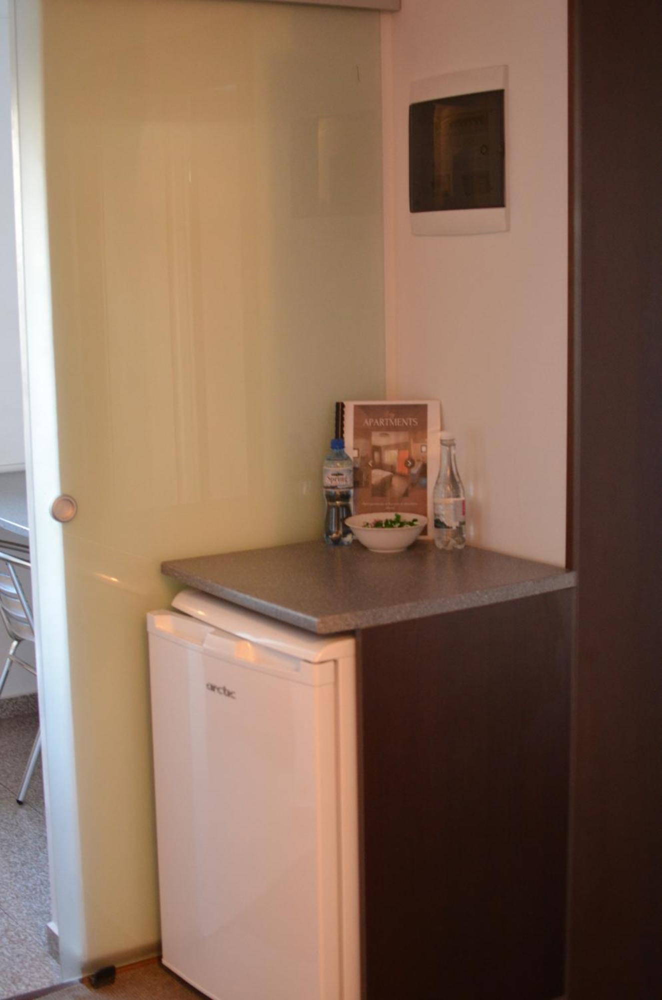 Vila Cu Trandafiri Cozy Apartments 2 Camere Bragadiru Exteriör bild